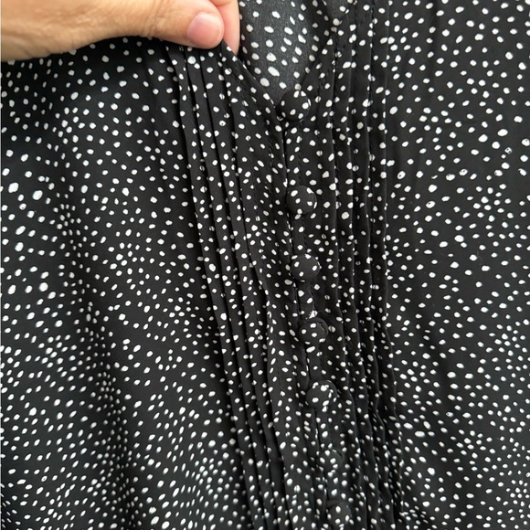 Torrid Georgette Pintuck Button-Front Blouse Top Shirt Black White Polka Dot L - Picture 4 of 8